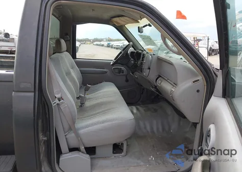 1998 Chevrolet C1500 Fleetside from USA, damaged, VIN 1GCEC14M2WZ120001